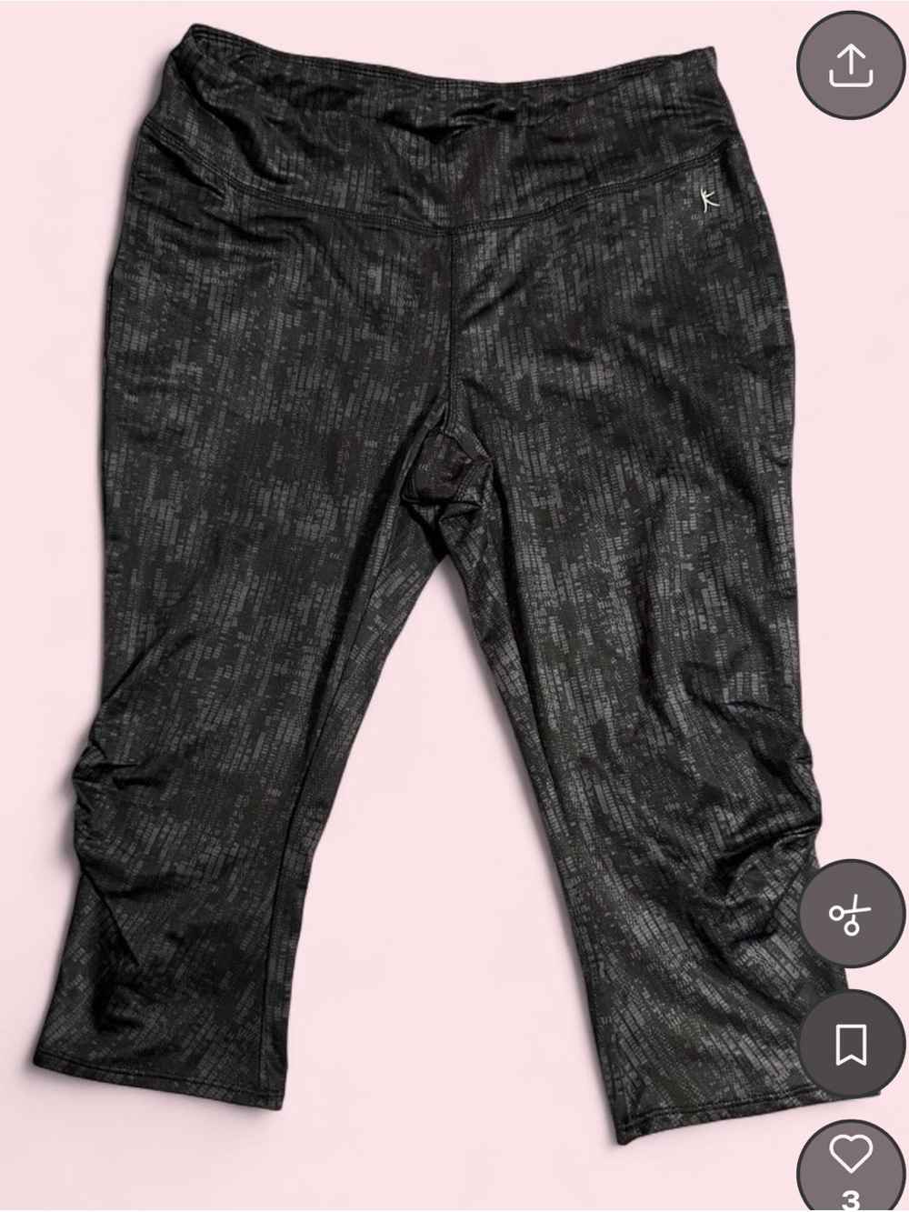 Danskin Black Patterned Capri Leggings
